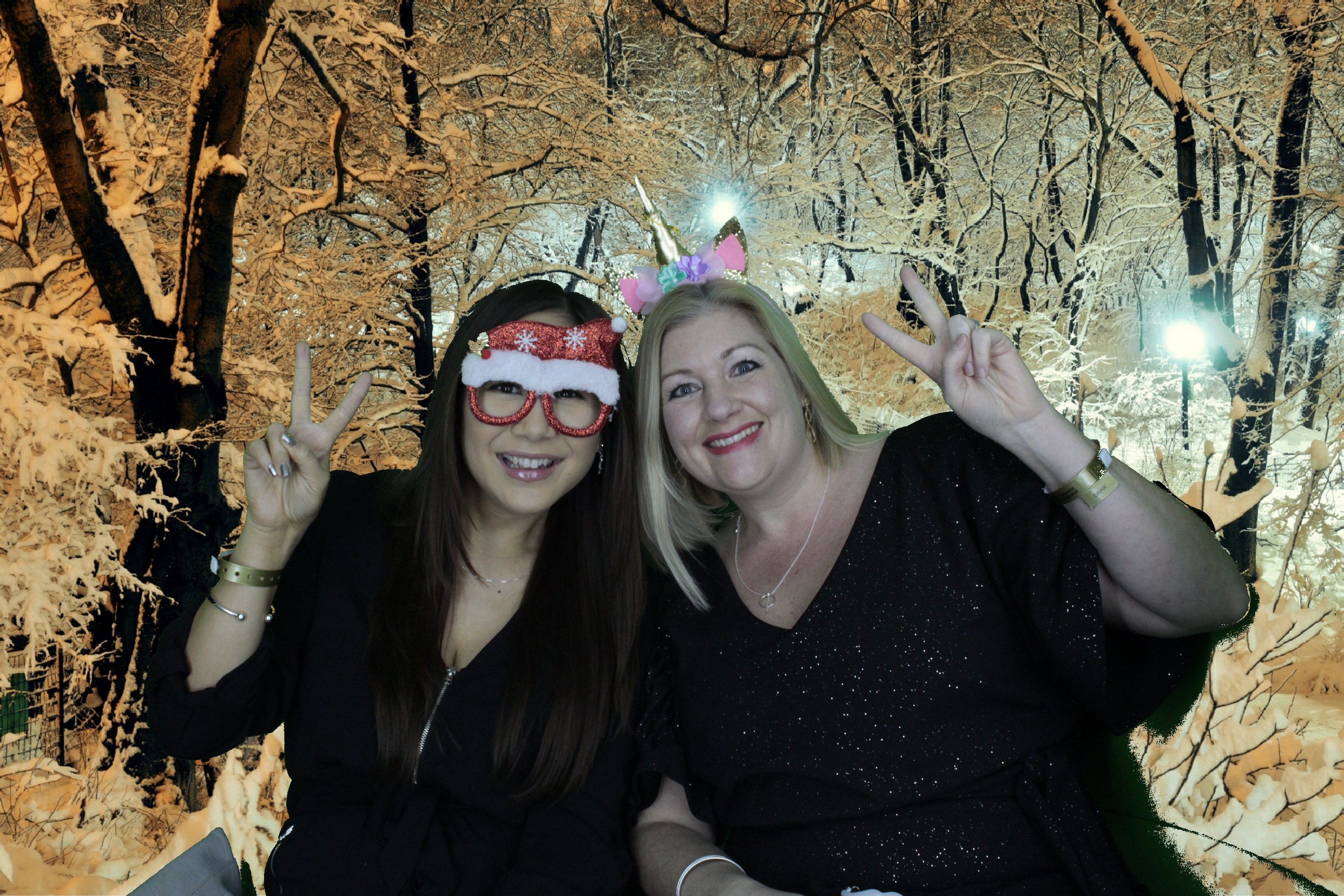 Domestic and General Christmas Party 2019 | View more photos from the event at gallery.myphotoboothexperience.co.uk/u/MyPhotoBoothExperienceLtd/Domestic-and-General-Christmas-Party-2019